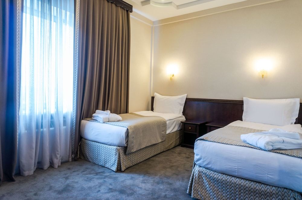 Royal Palace Hotel Standard Twin Room 2