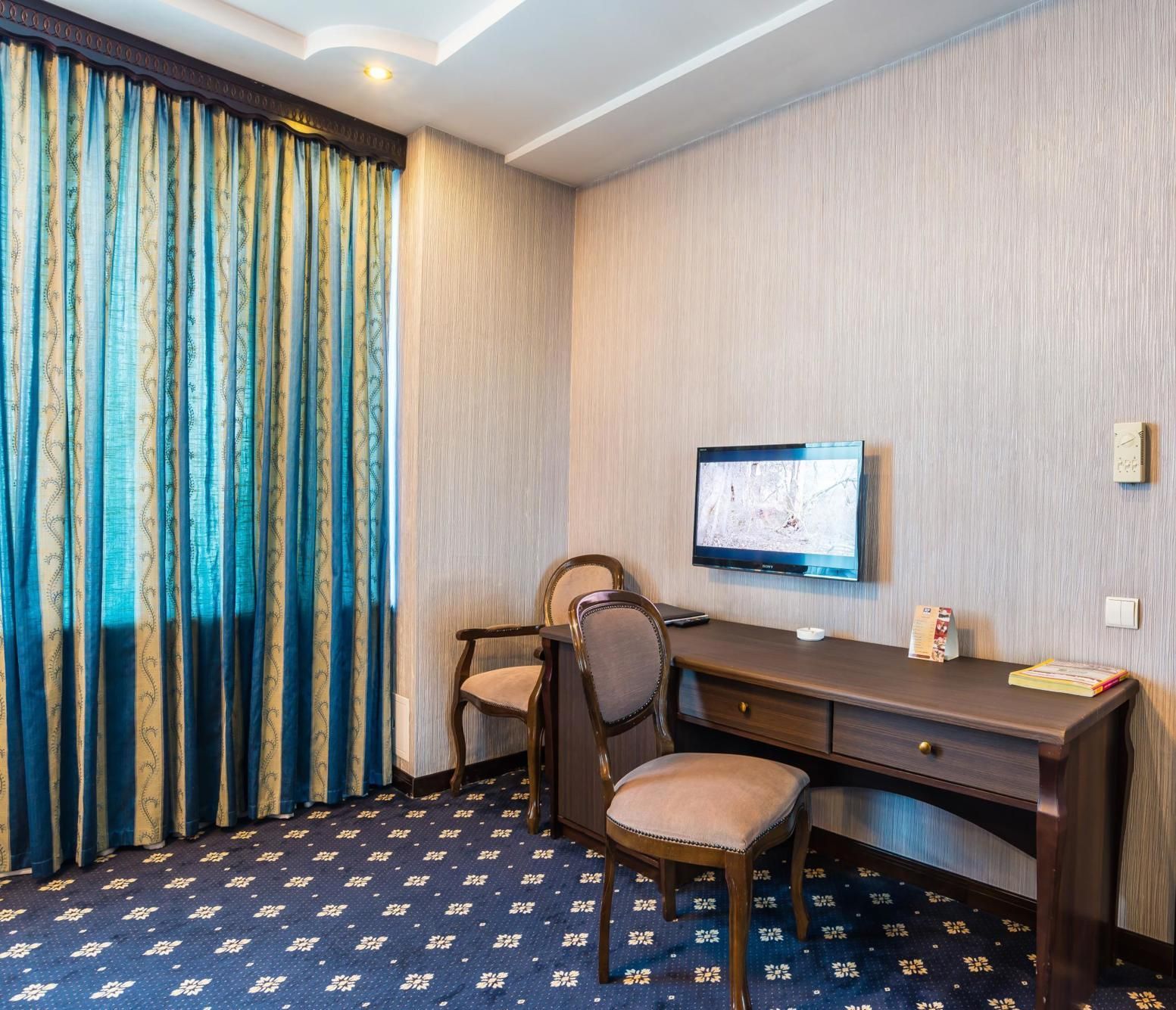 Royal Palace Hotel Standard Twin Room 12