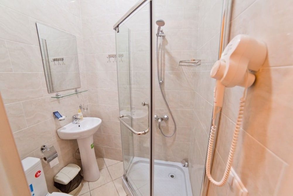 Aruna Hotel Comfort Double Room 3