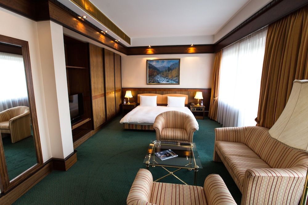 undefined Rahat Palace Hotel 9