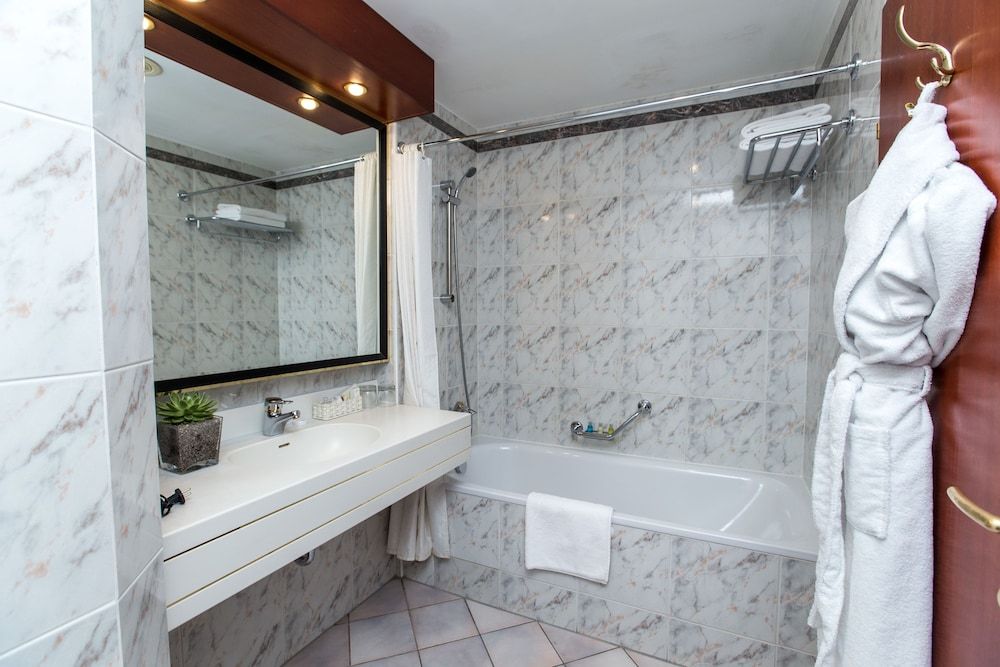 Rahat Palace Hotel Standard Twin Room 5