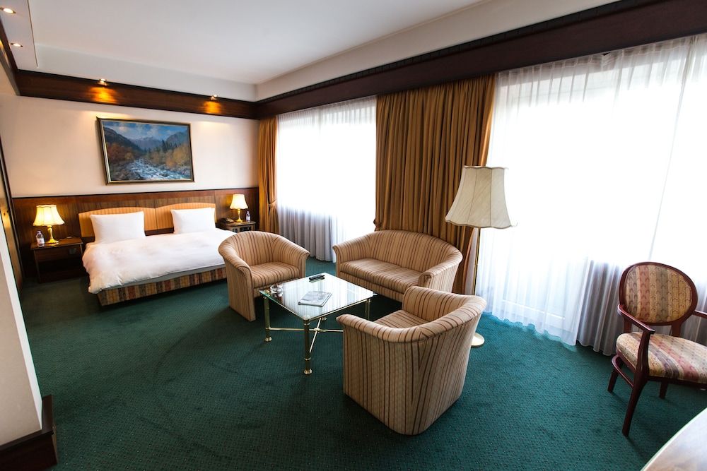 undefined Rahat Palace Hotel 8