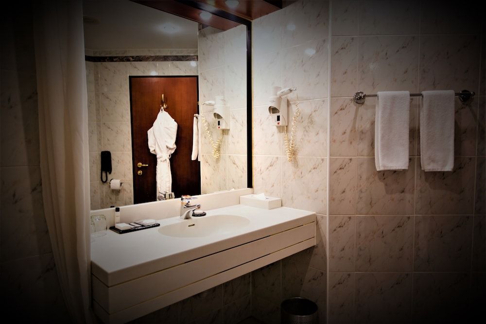 Rahat Palace Hotel Standard Twin Room 6