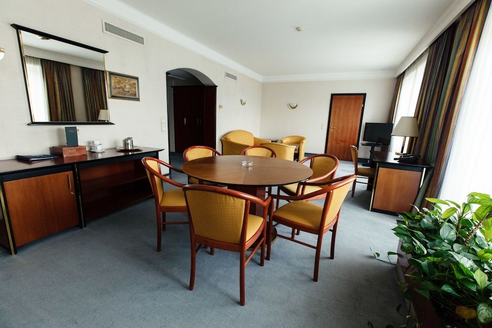 undefined Rahat Palace Hotel 9