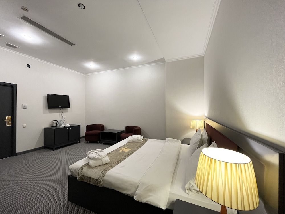 Grand Erbil Hotel Economy Double Room, No Windows 5