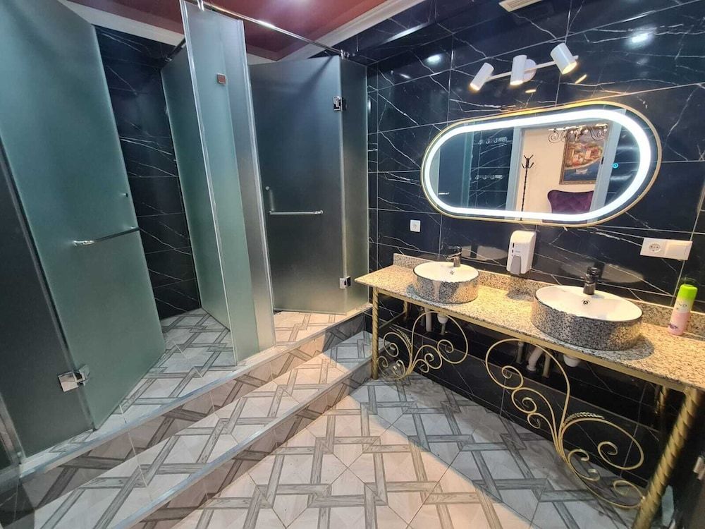 Basic Shared Dormitory, Shared Bathroom