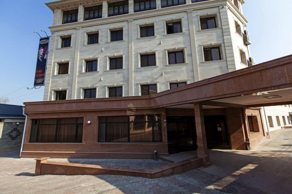 undefined Hotel Alma 4