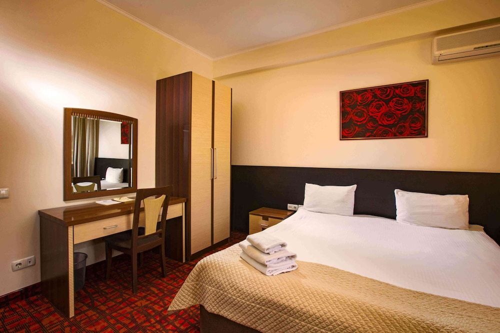 undefined Hotel Alma 10