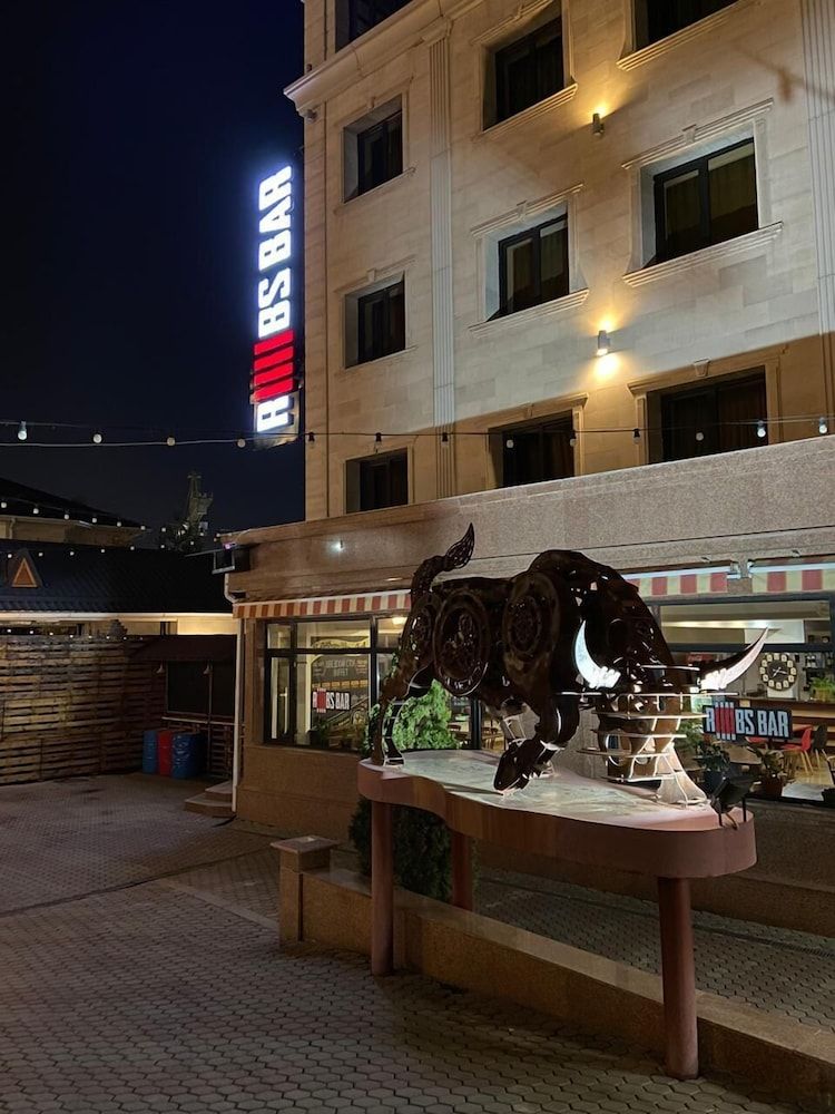 undefined Hotel Alma 3