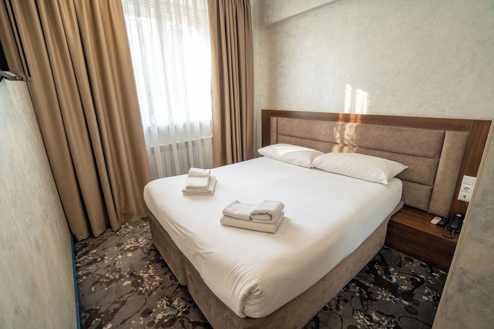undefined Hotel MILDOM Express