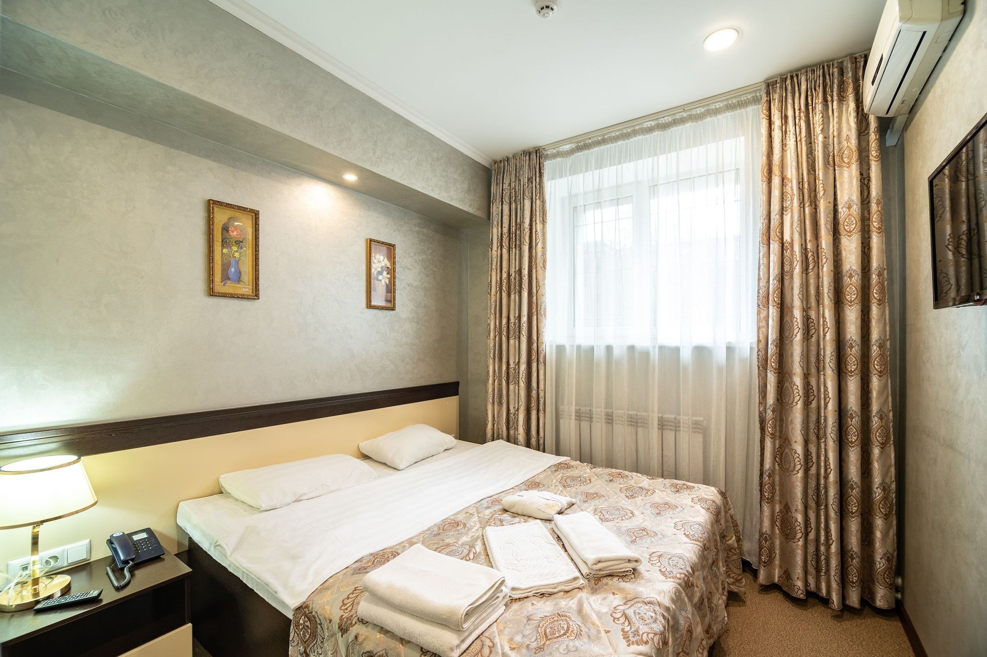 undefined Hotel MILDOM Express 5