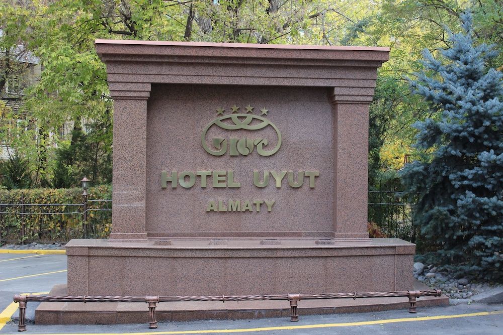 undefined Uyut Hotel 10