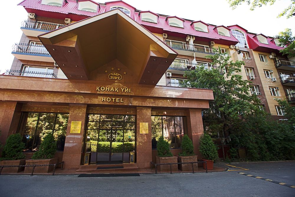 undefined Uyut Hotel 4