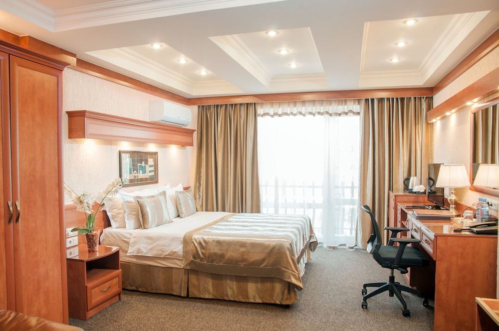 Uyut Hotel Deluxe Double or Twin Room 5