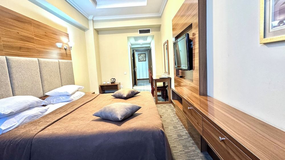 Grand Hotel Eurasia Budget Double Room 17