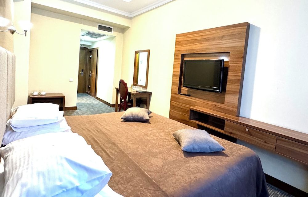 Grand Hotel Eurasia Budget Double Room 16