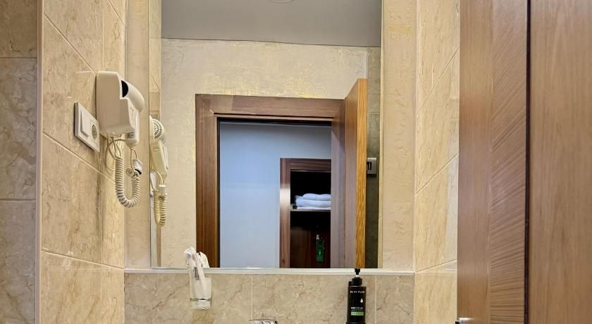 Grand Hotel Eurasia Budget Double Room 34