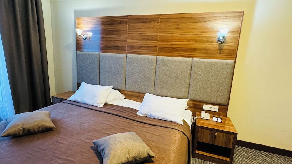 Grand Hotel Eurasia Budget Double Room 18