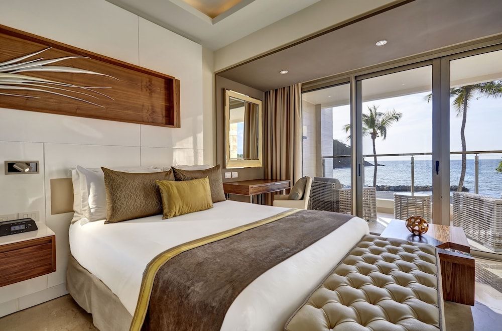 Luxury Chairman Two Bedroom Suite Ocean Front Diamond Club