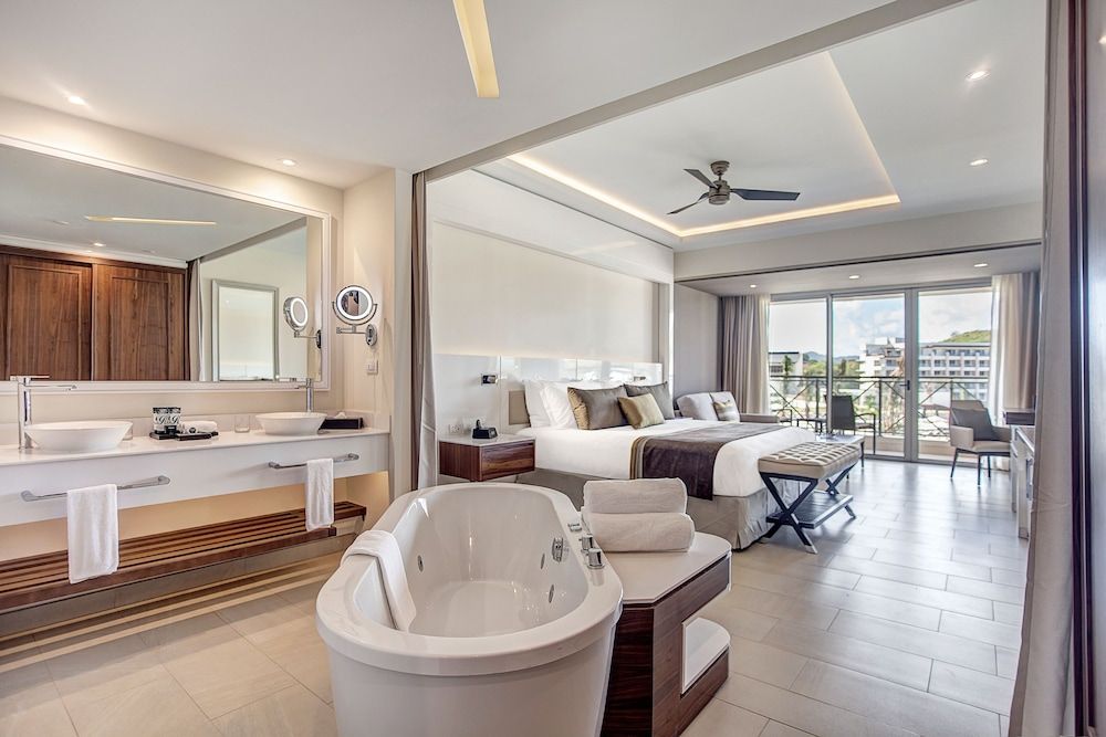 Luxury Junior Suite