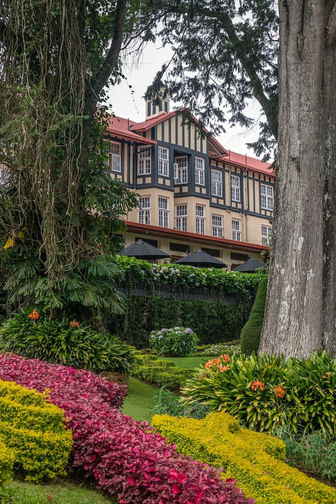 undefined Grand Hotel 2