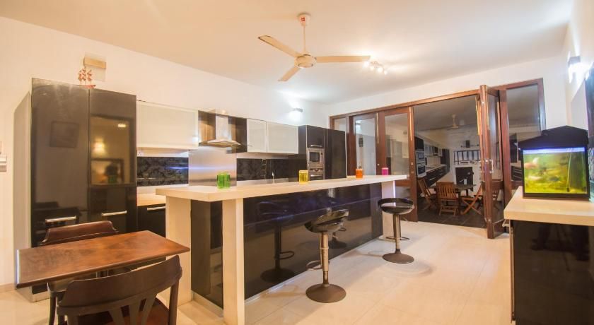 undefined Villa Upper Dickson 8