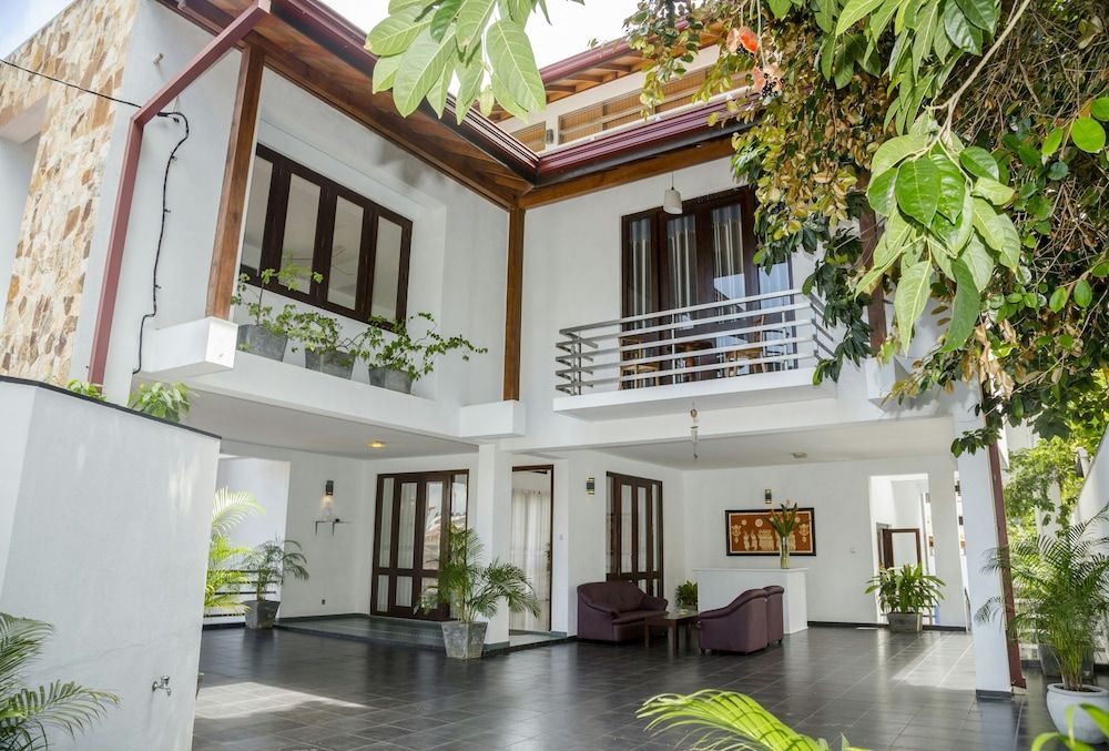 undefined Villa Upper Dickson