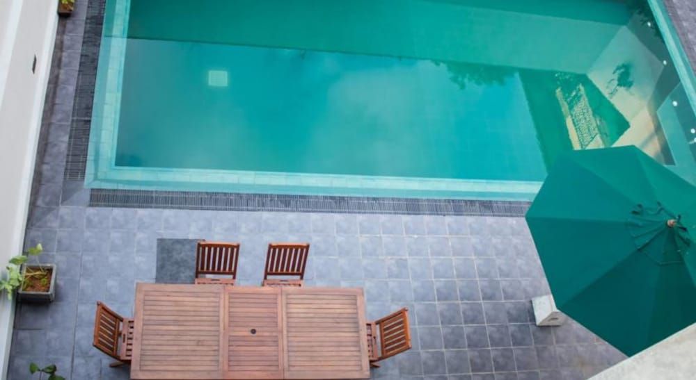 undefined Villa Upper Dickson 6