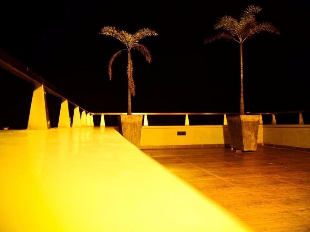 undefined Villa Upper Dickson 10