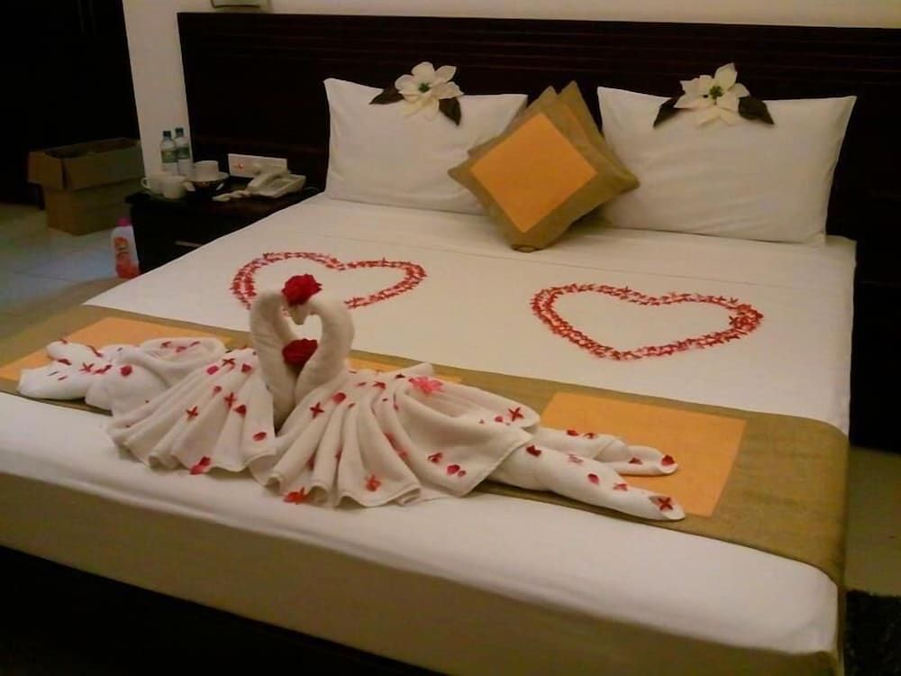 Lavendish Okrin Hotel Deluxe Double Room 2