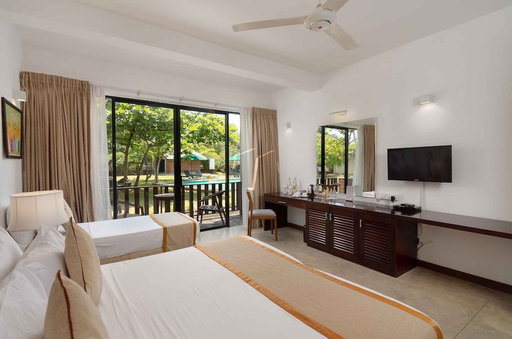 South Lake Resort Koggala Deluxe Double Room, Garden View 2