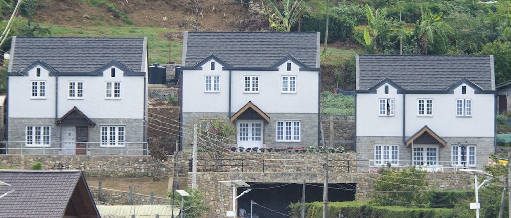 undefined Lakeside Cottages 7