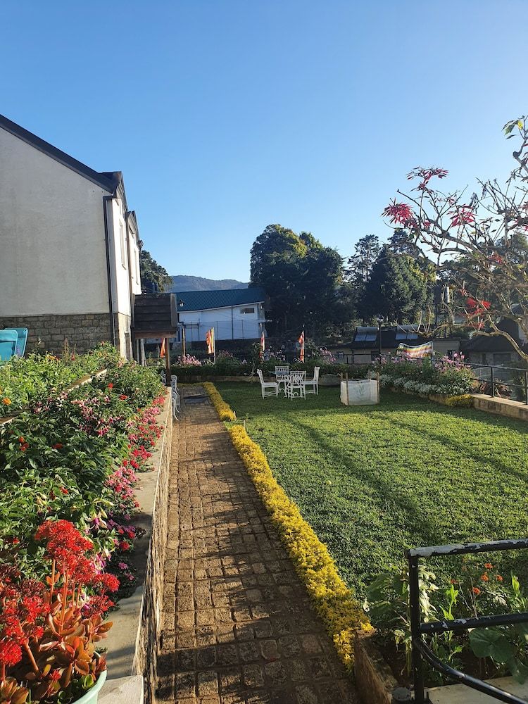 undefined Lakeside Cottages 10