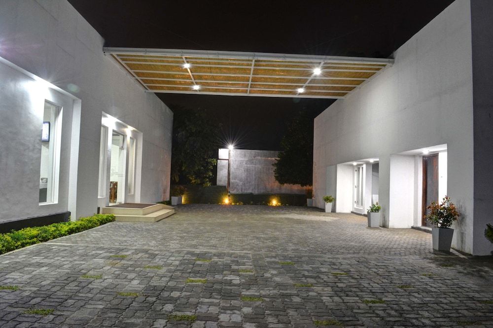 undefined Emerald Hill Hotel 2