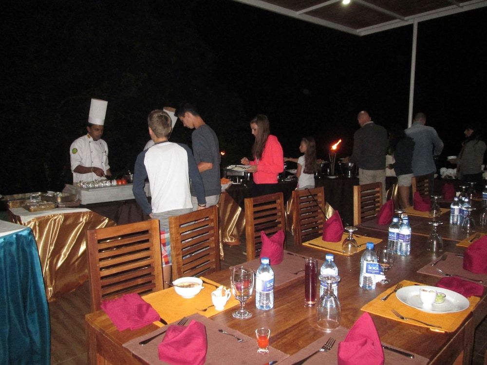 undefined Emerald Hill Hotel 9