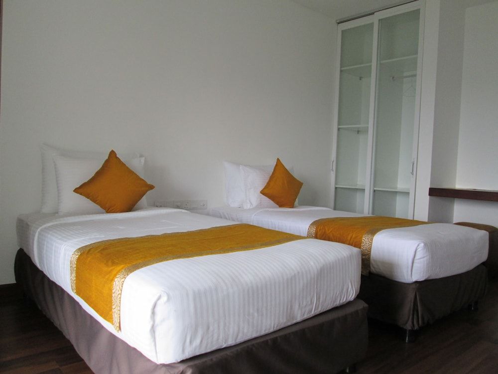 Emerald Hill Hotel Double Room, Private Bathroom, Mountain View