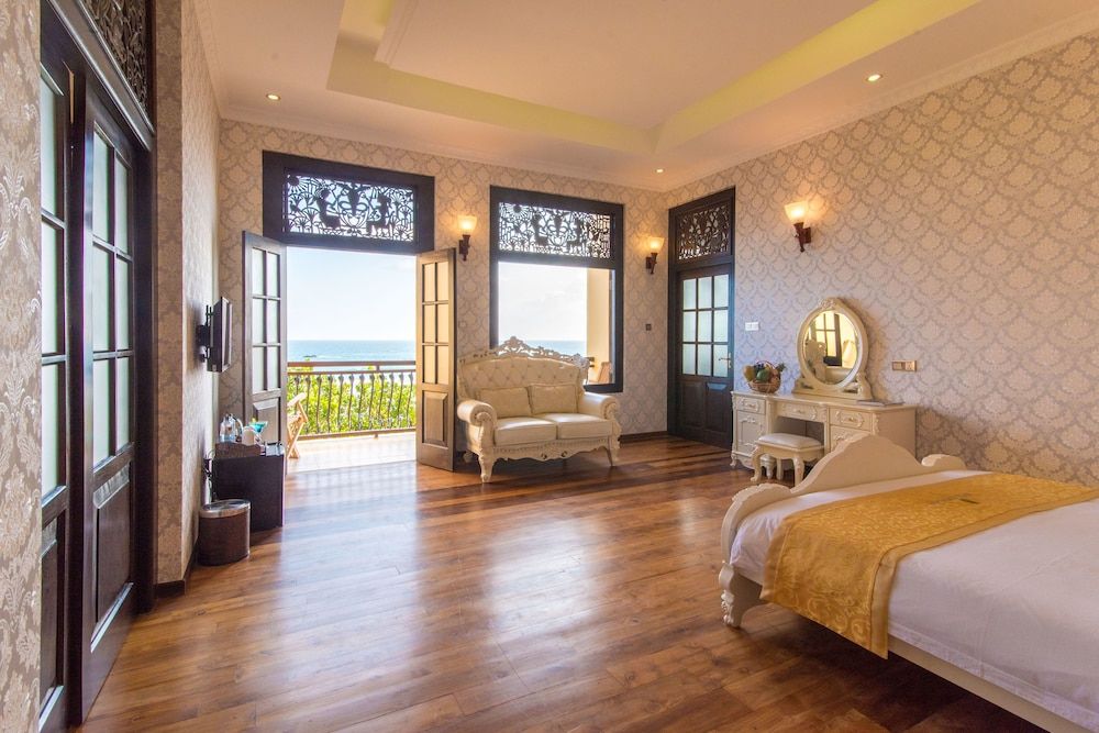 Exclusive Suite, 2 Bedrooms, Balcony, Sea View