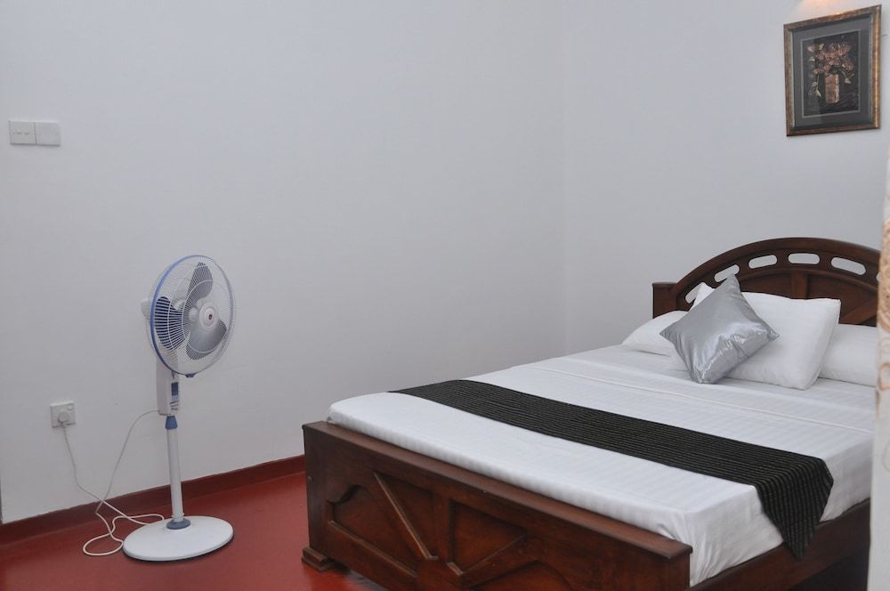 Kurumba Hills Standard Room, Garden View 4