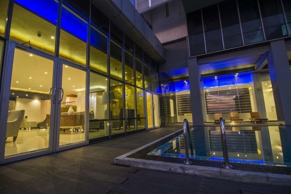 undefined Platinum One Suites 6