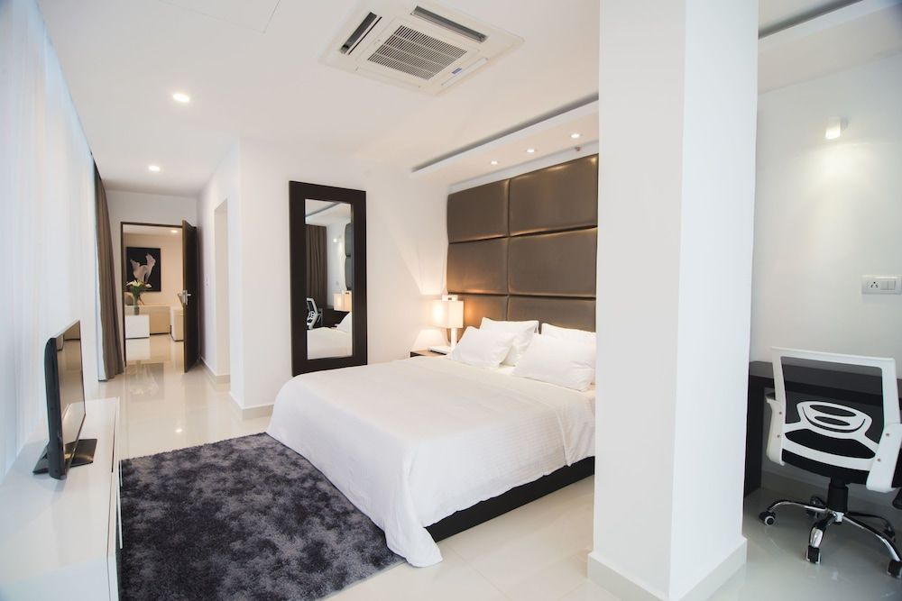 Platinum One Suites Luxury Apartment, 4 Bedrooms, Ocean View 3