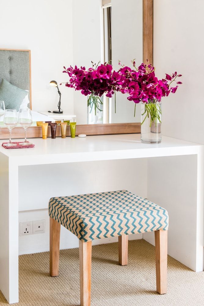 undefined W15 Colombo 9