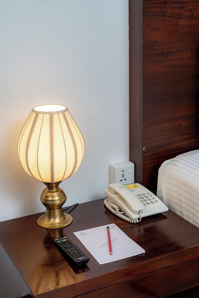 Mirage Colombo Hotel Standard Room 13