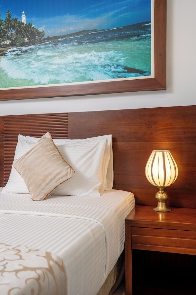 Mirage Colombo Hotel Standard Room 6