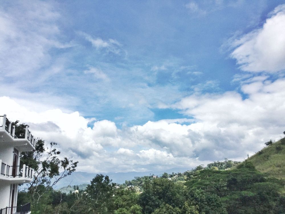 Hanthana House Deluxe Double or Twin Room 19