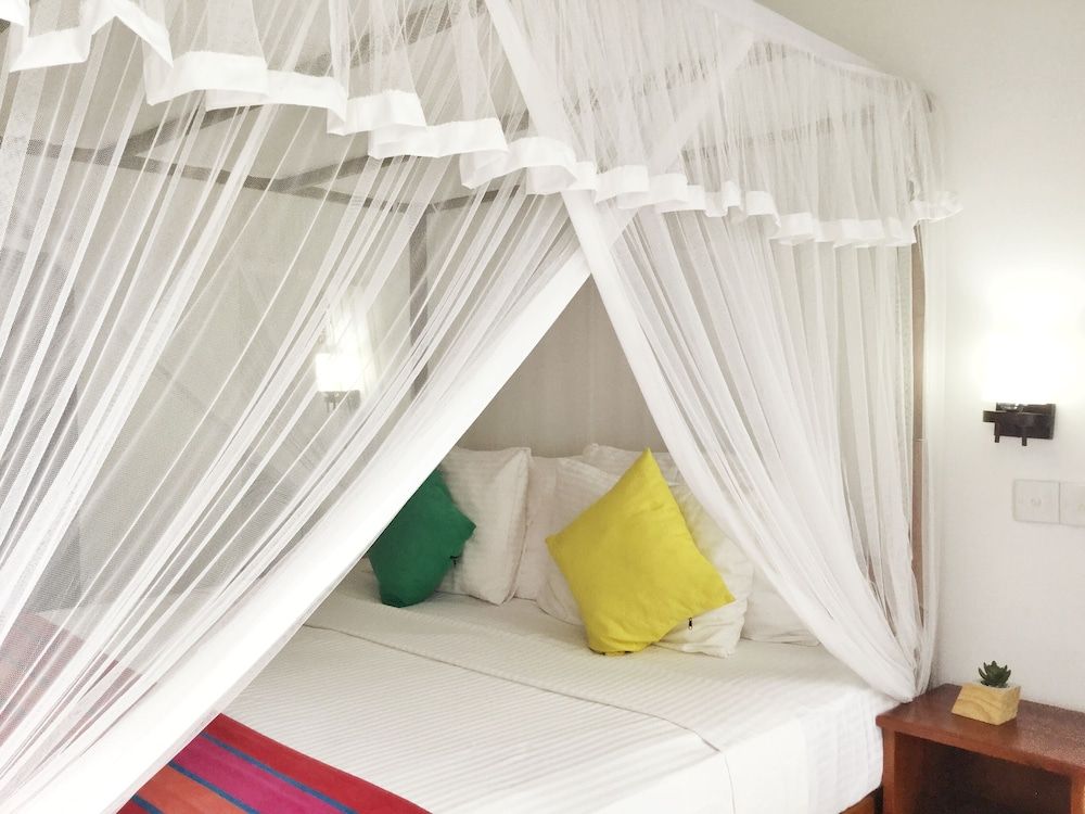 Hanthana House Deluxe Double Room 7