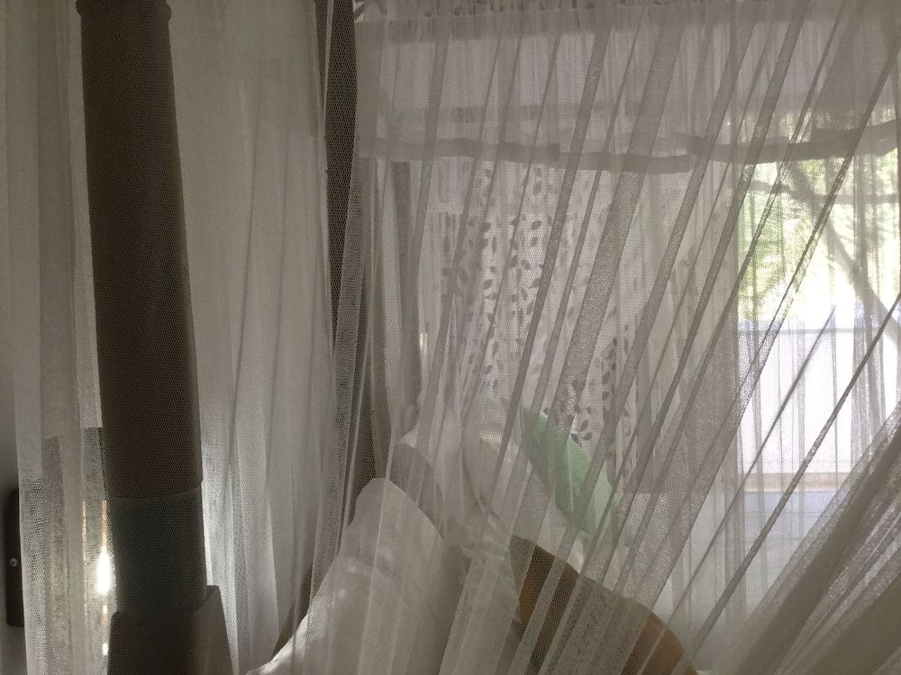 Hanthana House Deluxe Double or Twin Room 3