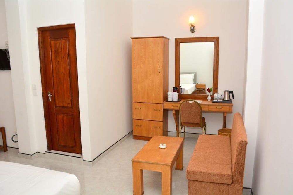 undefined Avanhala by Royal Mall 8