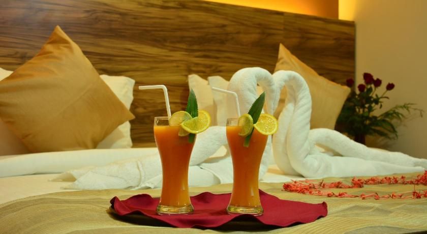 undefined Pearl City Hotel 8