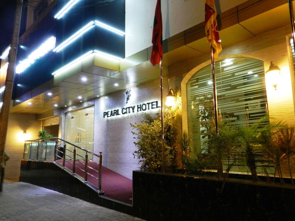 undefined Pearl City Hotel 2