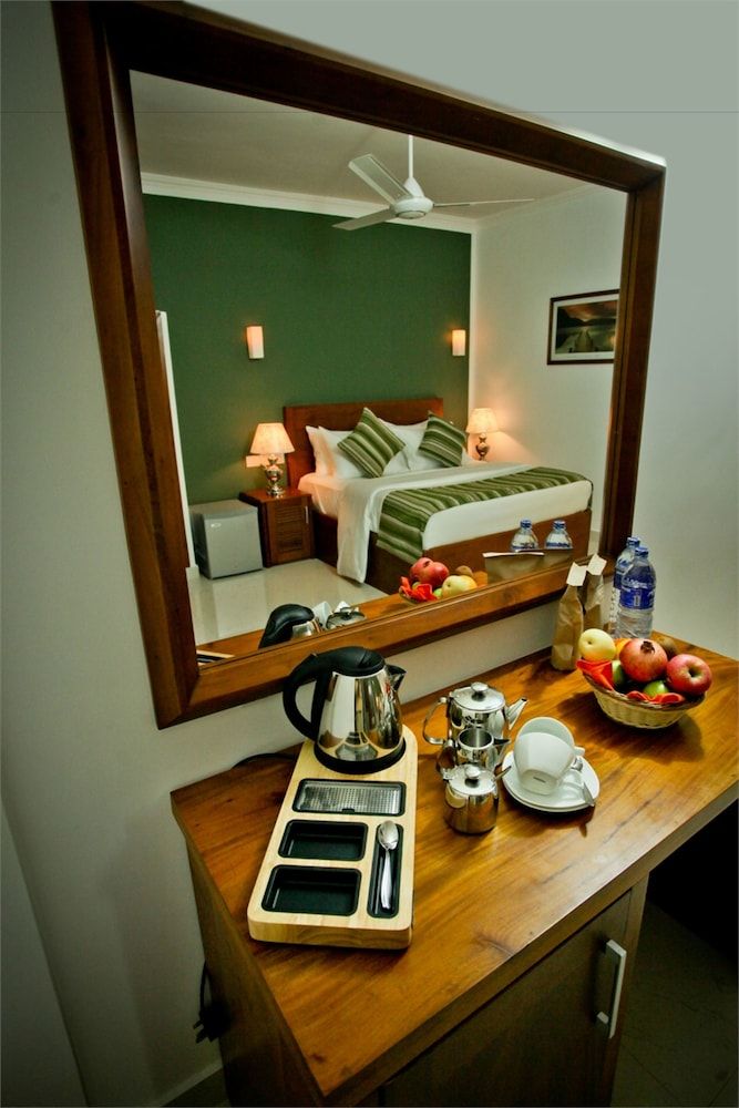 Hotel Travellers Nest Deluxe Double 5